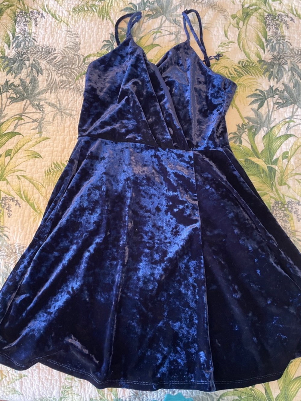 Revamped Deep Blue Crushed Velvet Spaghetti-Strap Mini Dress